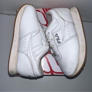 Fila Toddler Size‎ 8 White Lace Up Shoes With Box 7CM00528-164